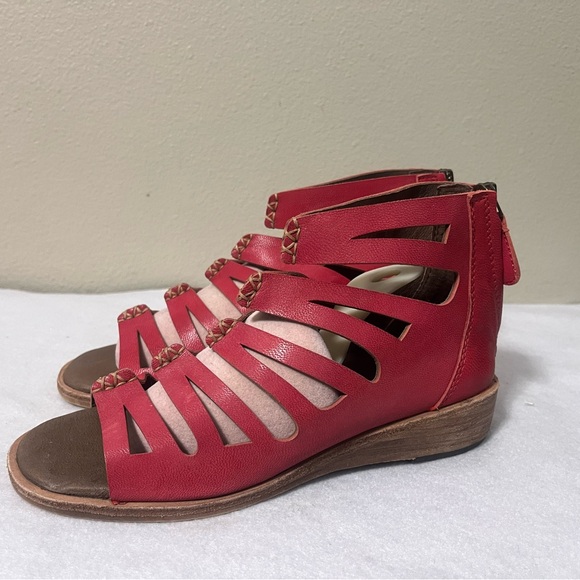 Gee WaWa Yessi Red Leather Wedge Sandals Strappy Anthropologie Shoes 7 - Picture 2 of 10